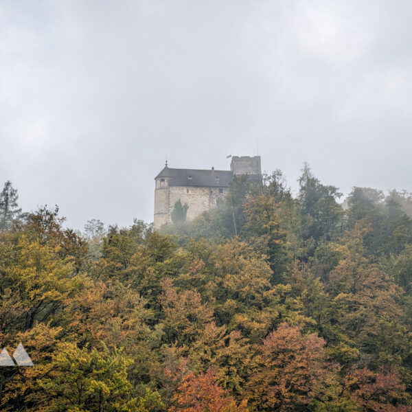 Blick vom Jungfernsprung auf die Burgruine Gösting. Foto: Anna, POW AT