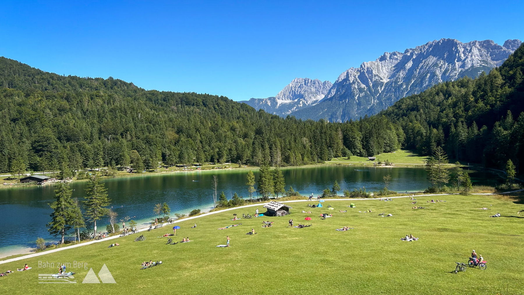 Über dem Nordufer des Ferchensees mit Blick Richtung Nordosten. Foto: David Kurz