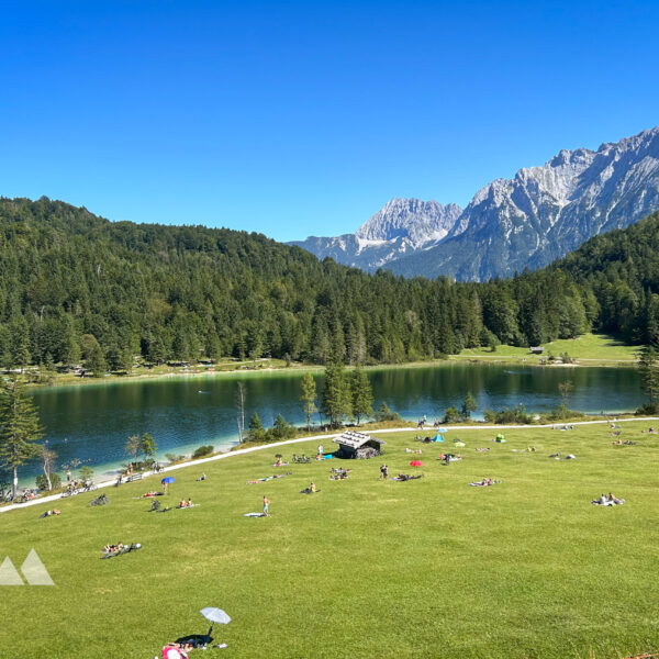 Über dem Nordufer des Ferchensees mit Blick Richtung Nordosten. Foto: David Kurz