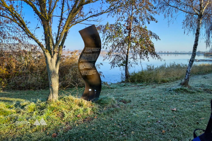 Am Ufer des Bernhatdsthaler Teiches. Fotos: Simon Widy