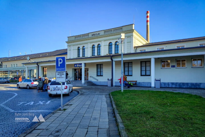 Am Thayaufer, Bahnhof Breclav. Fotos: Simon Widy