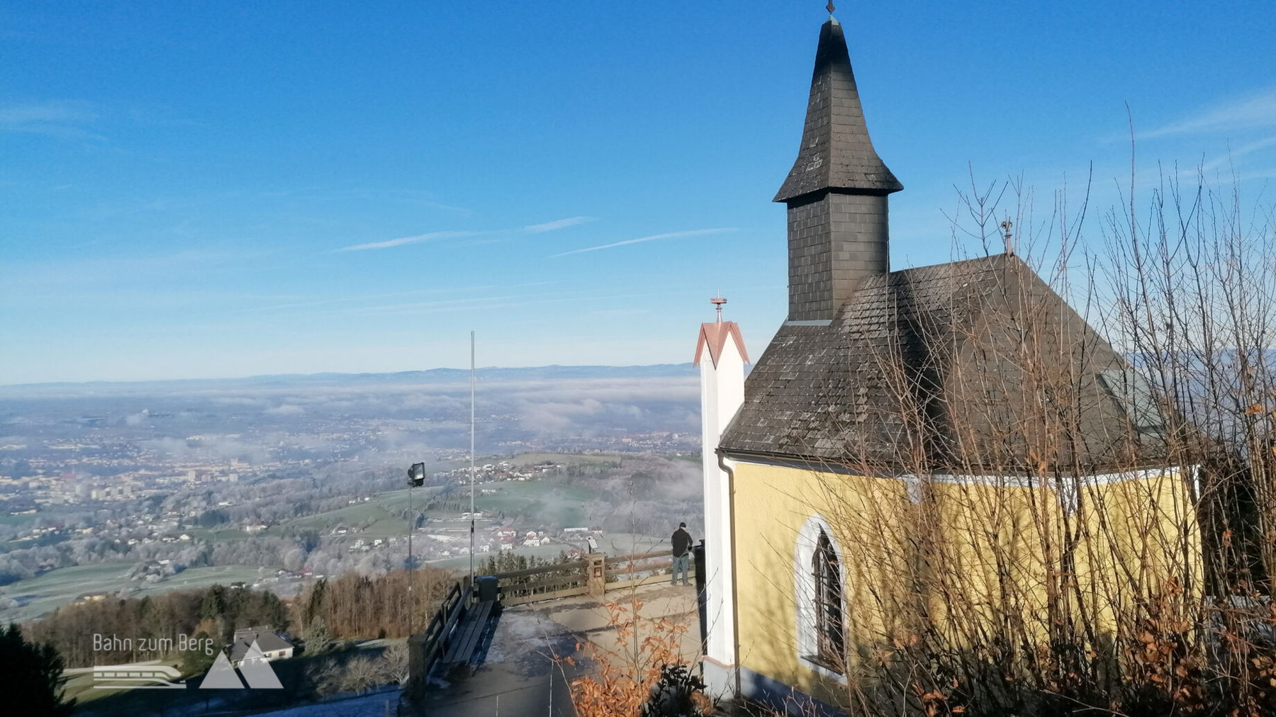 Laurenzikapelle mit Blick über Steyr. Foto: Sarah Pallauf