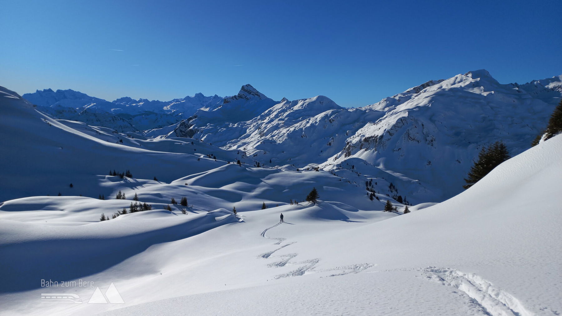 Im Pulverschnee zur Freiburger Hütte. Foto: Manfred Hinteregger