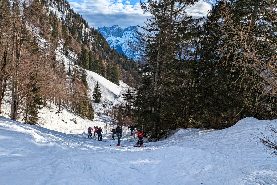Gut gestärkt können wir dann dieses kurze Steilstück absolvieren. Foto: Anna, POW AT
