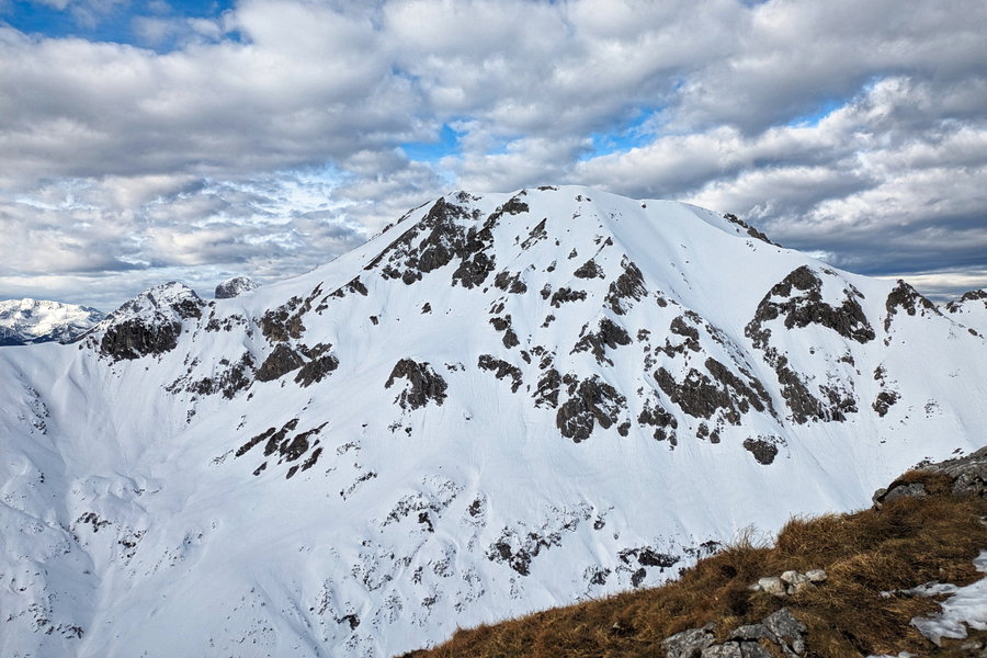 Hinter dem Grabnerstein “steht” der Mittagskogel - auch ein fescher Berg! Foto: Anna, POW AT