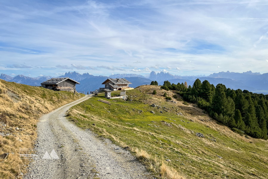 Blick auf die Klausner Hütte. Foto: Bernhard Walle