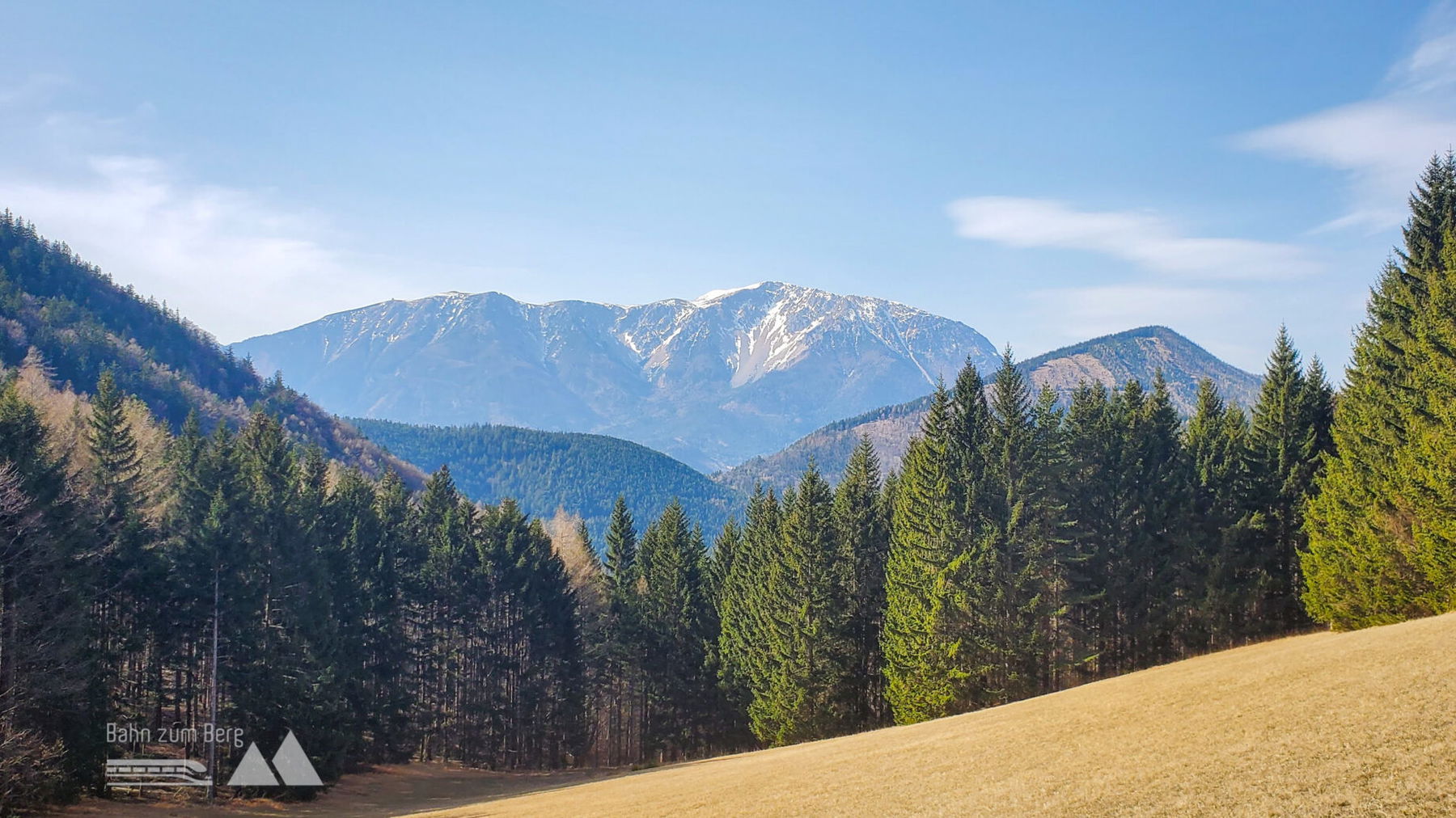 Weil man nicht genug vom Schneeberg haben kann, gibt es hier nochmal einen Blick von der Kaiserebene. Foto: Linda Prähauser