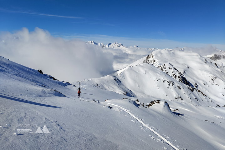 Aufstieg zum Piz Badus. Fotos: Simon Widy
