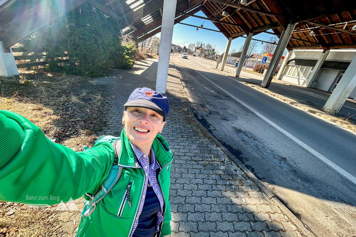 Allee zur Grenze. Fotos Veronika Schöll