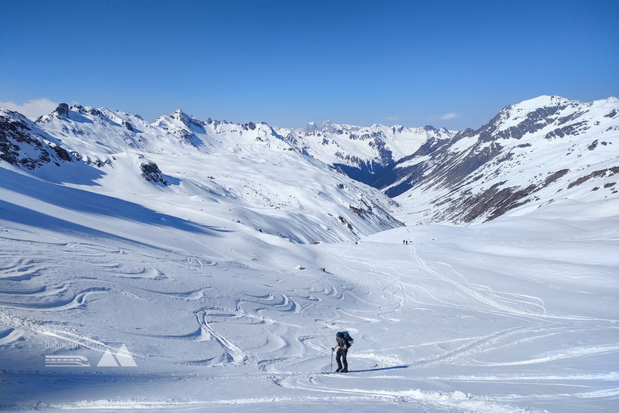 Rückblick ins Vergalda-Tal. Im Hintergrund die Drei Türme und die Sulzfluh im Rätikon. Foto: Manfred Hinteregger