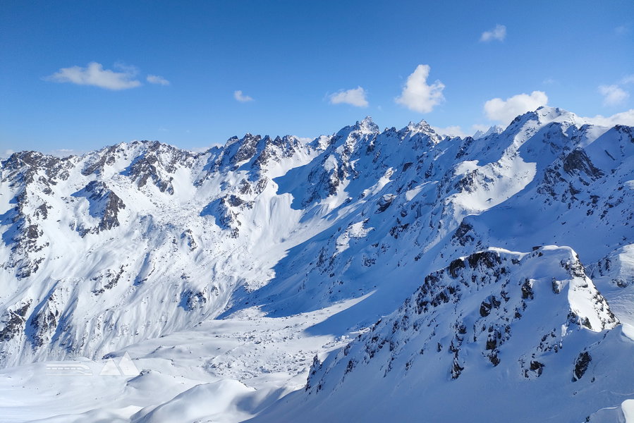 Blick vom Hinterberg ins obere Garneratal und seine Gipfel. Fotos: Manfred Hinteregger