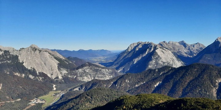 Gipfelaussicht. Fotos: TVB Seefeld, H. Sonntag