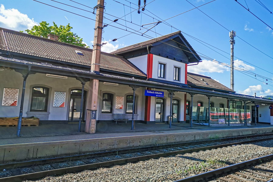 Am Bahnhof Treibach-Althofen halten Regional- und Schnellzüge. Foto: Silvia Henglmüller