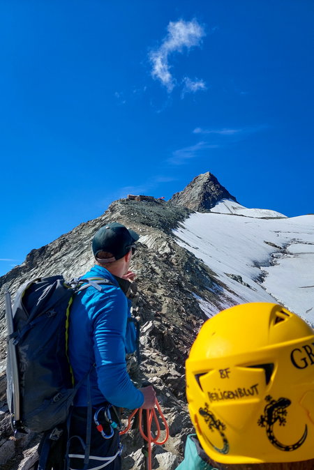 Fast oben angekommen; Willkommen auf der höchsten Hütte Österreichs. Fotos: Alice Frischherz