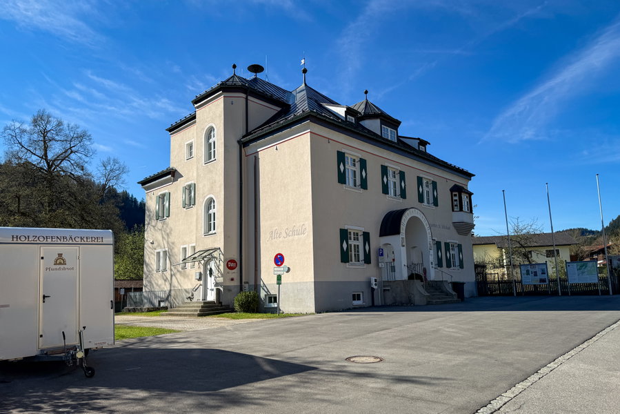 Alte Schule in Sachrang. Foto: Bernhard Walle