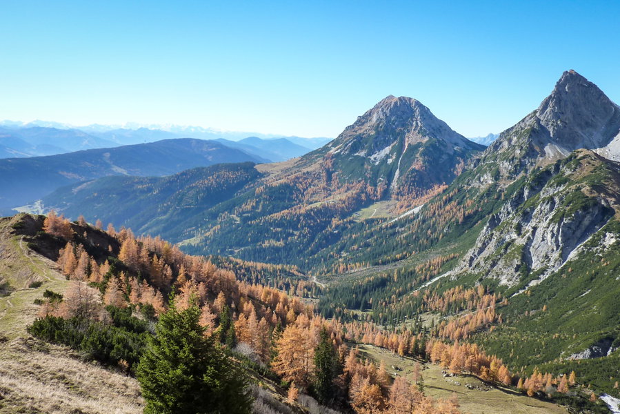 Blick Richtung Rettenstein und ins Tal. Foto: Siebenbrunner, POW AT