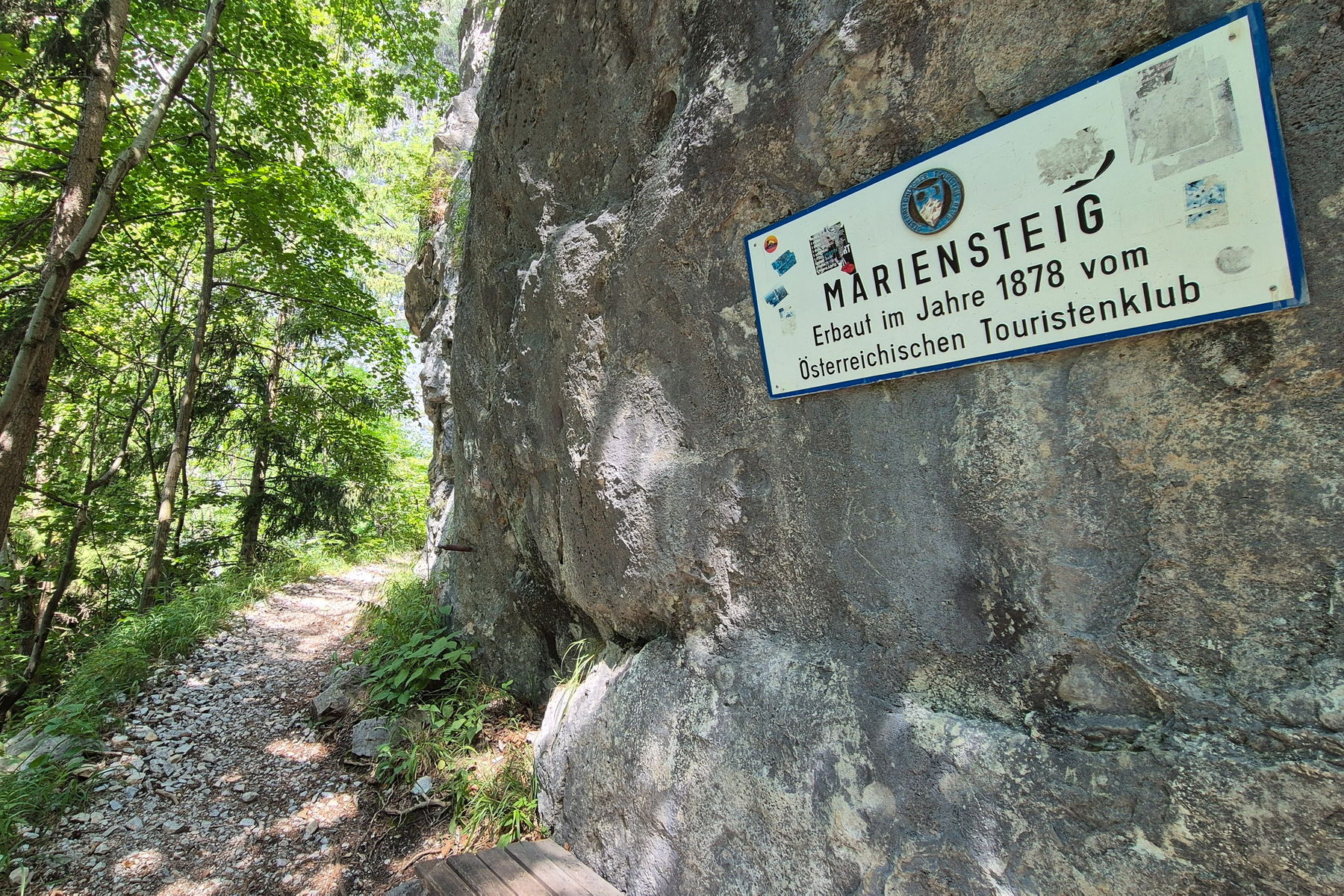 Der Mariensteig – ein mit Seilen gesicherter Abschnitt. Foto: Linda Prähauser