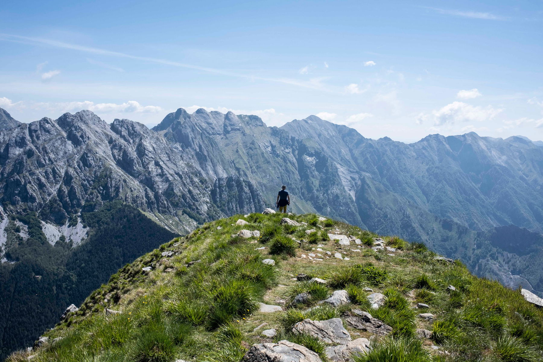 Aufstieg zum Monte Sagro; Die Alpe Apuani haben es in sich – sehr steil und schroff! Fotos: Birgit Reiter