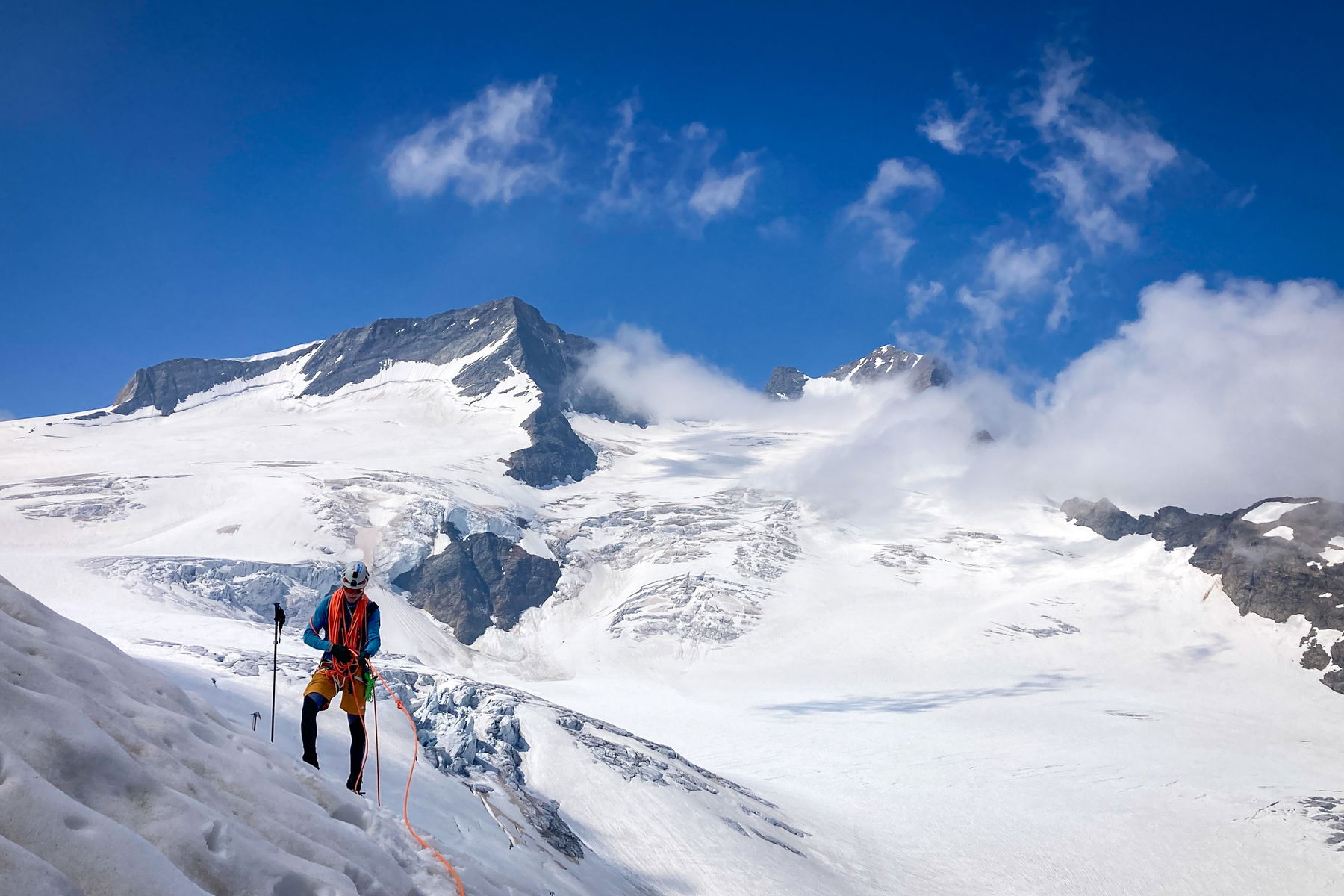 Wetterhorn-Überschreitung von der Glecksteinhütte zur Dossenhütte