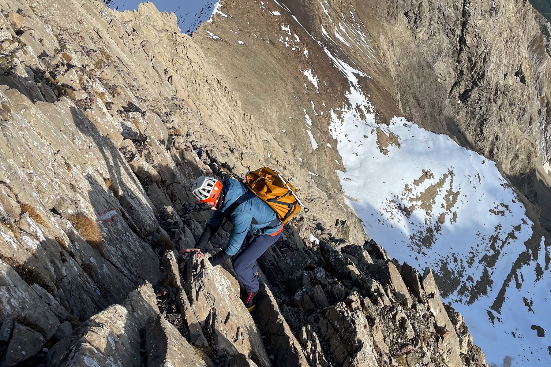 Abstieg am Normalweg der Parseierspitze. Fotos: Simon Widy, Linus Güttler