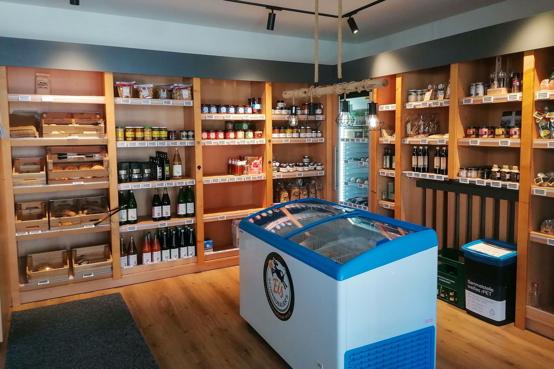 Regionaler Selbstbedienungsladen in Fuschl. Foto: Sarah Pallauf