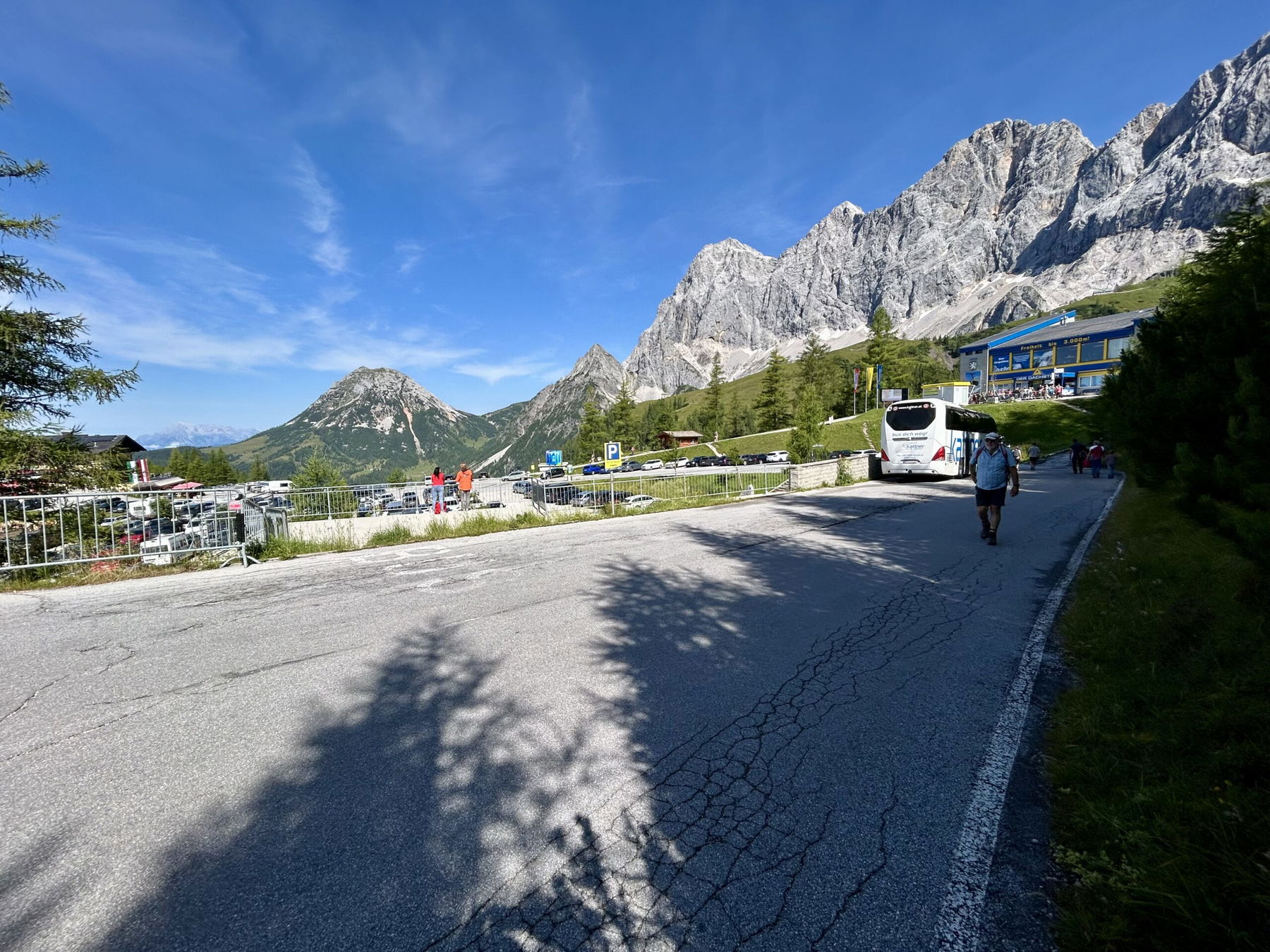 Hier aus dem Bus aussteigen. Foto Veronika Schöll