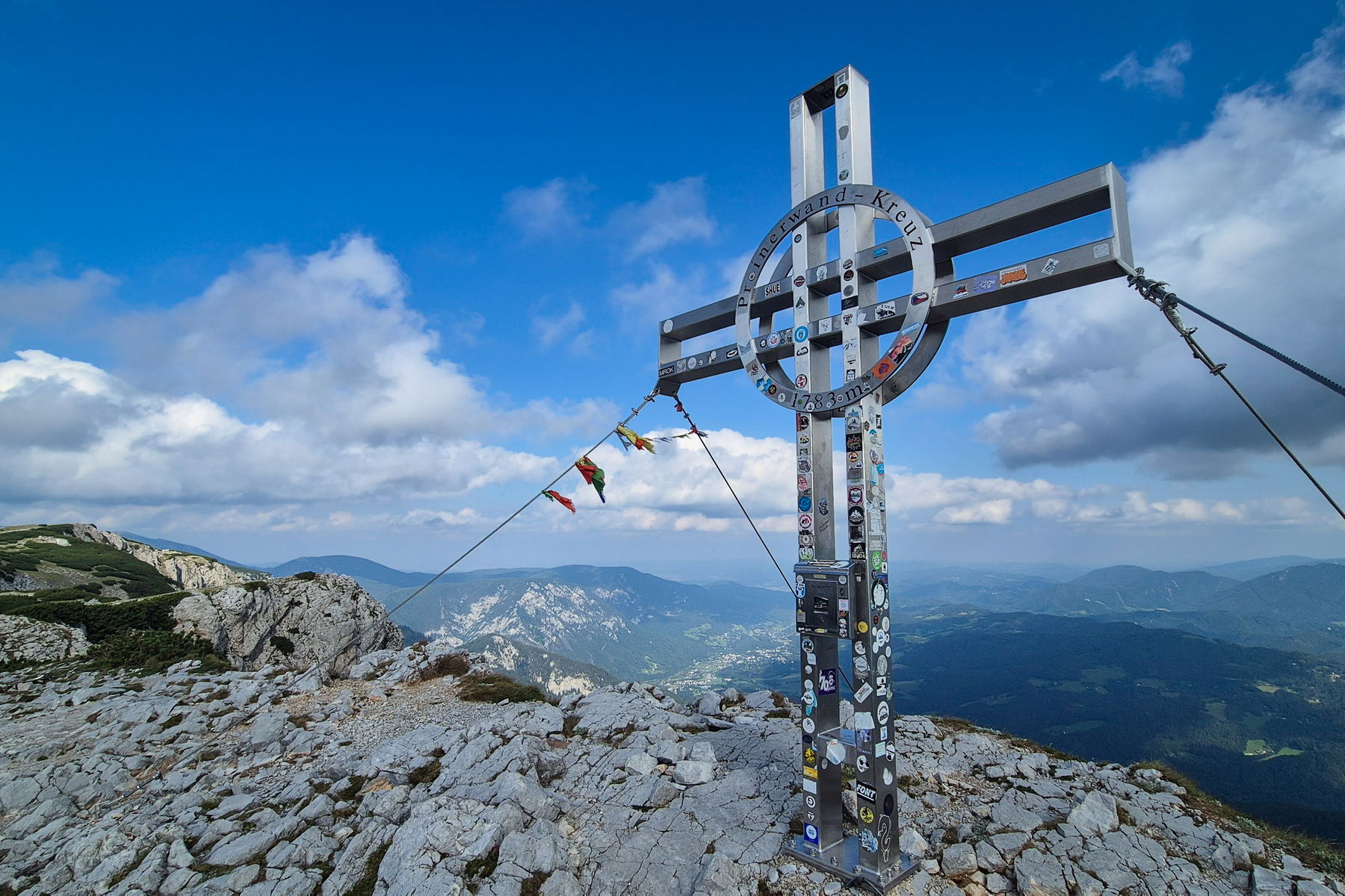 Am Gipfel der Preiner Wand angekommen. Foto: Linda Prähauser