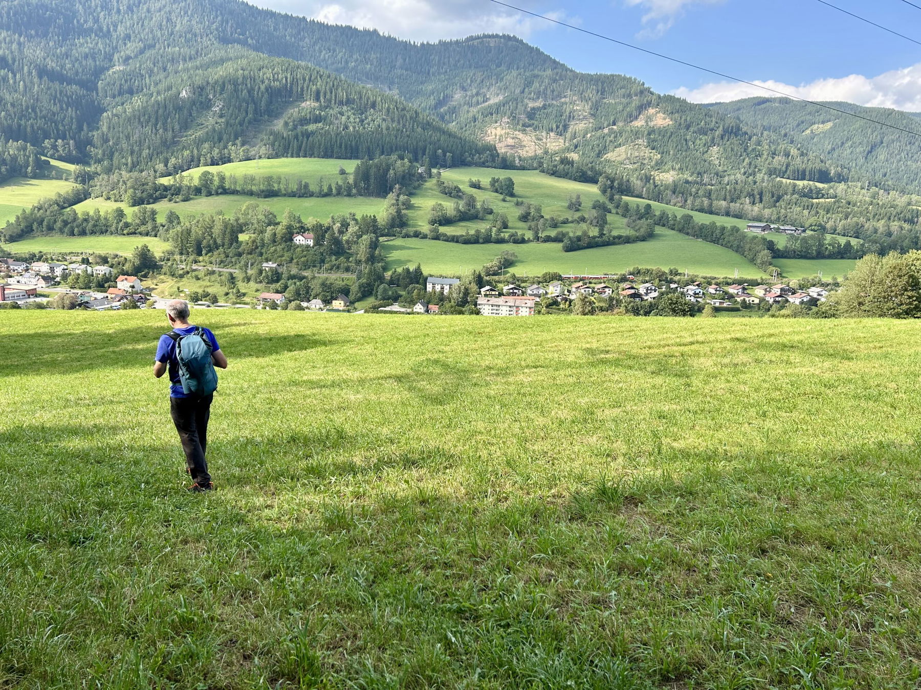 Nach Spital am Semmering hinunter. Foto Veronika Schöll