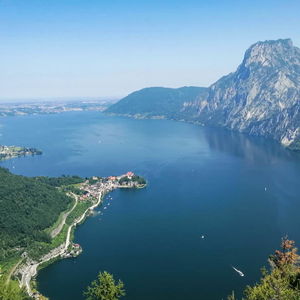 Von der U6 zum Segelboot: Über die Sonnsteine von Ebensee nach Traunkirchen