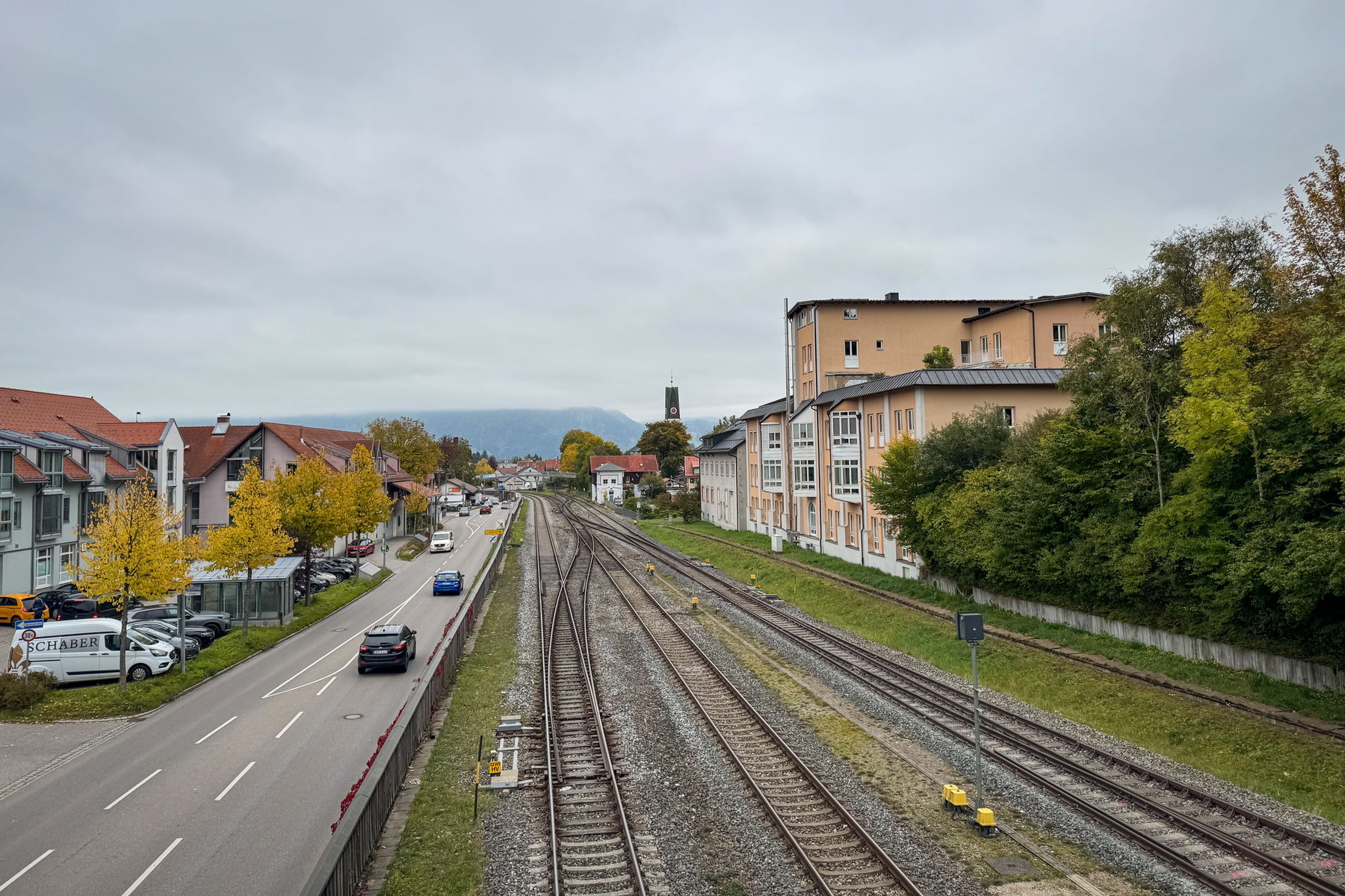 Über den Wolken thront der Grünten. Foto: Bernhard Walle