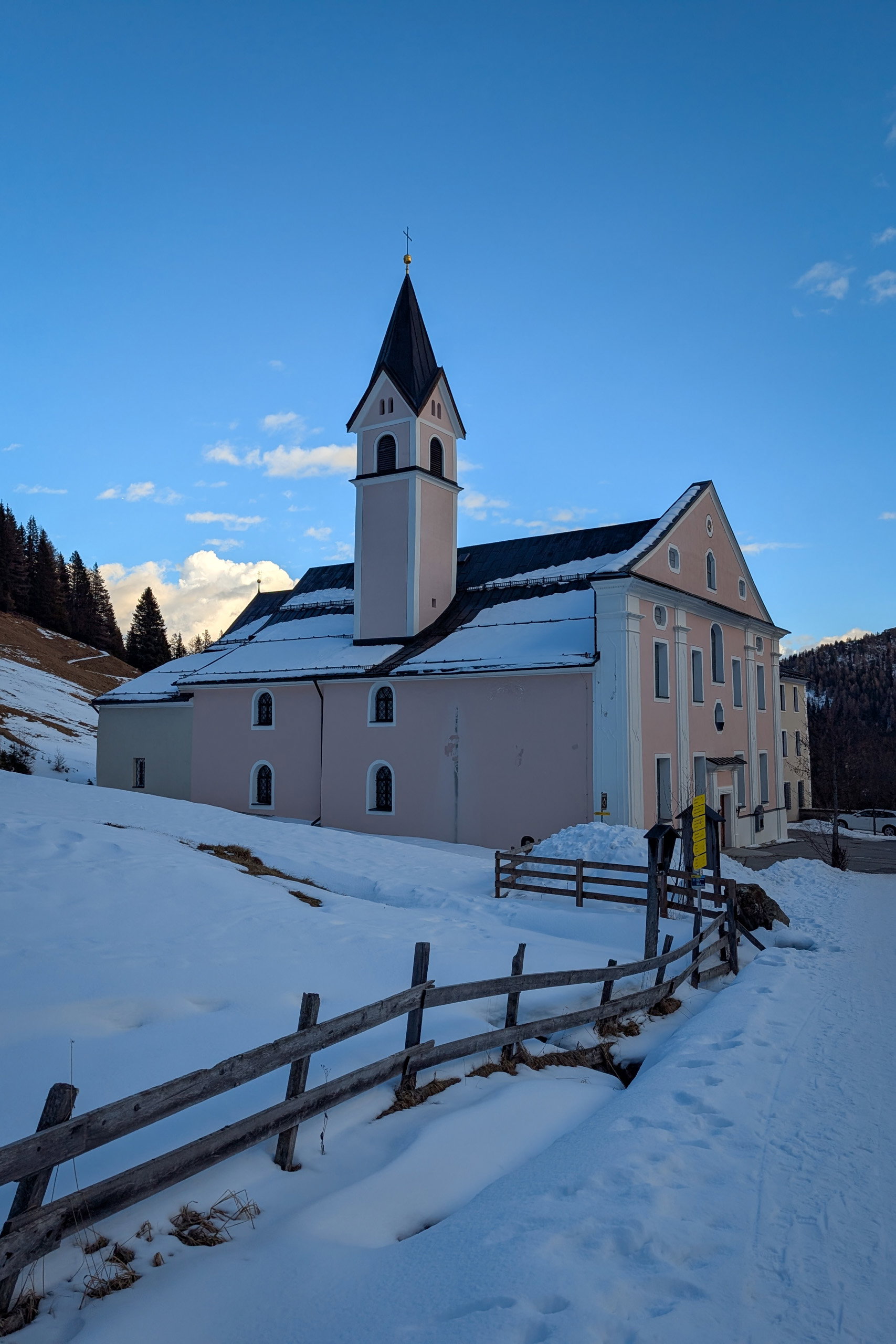 Kloster Maria Waldrast. Fotos: Simon Widy
