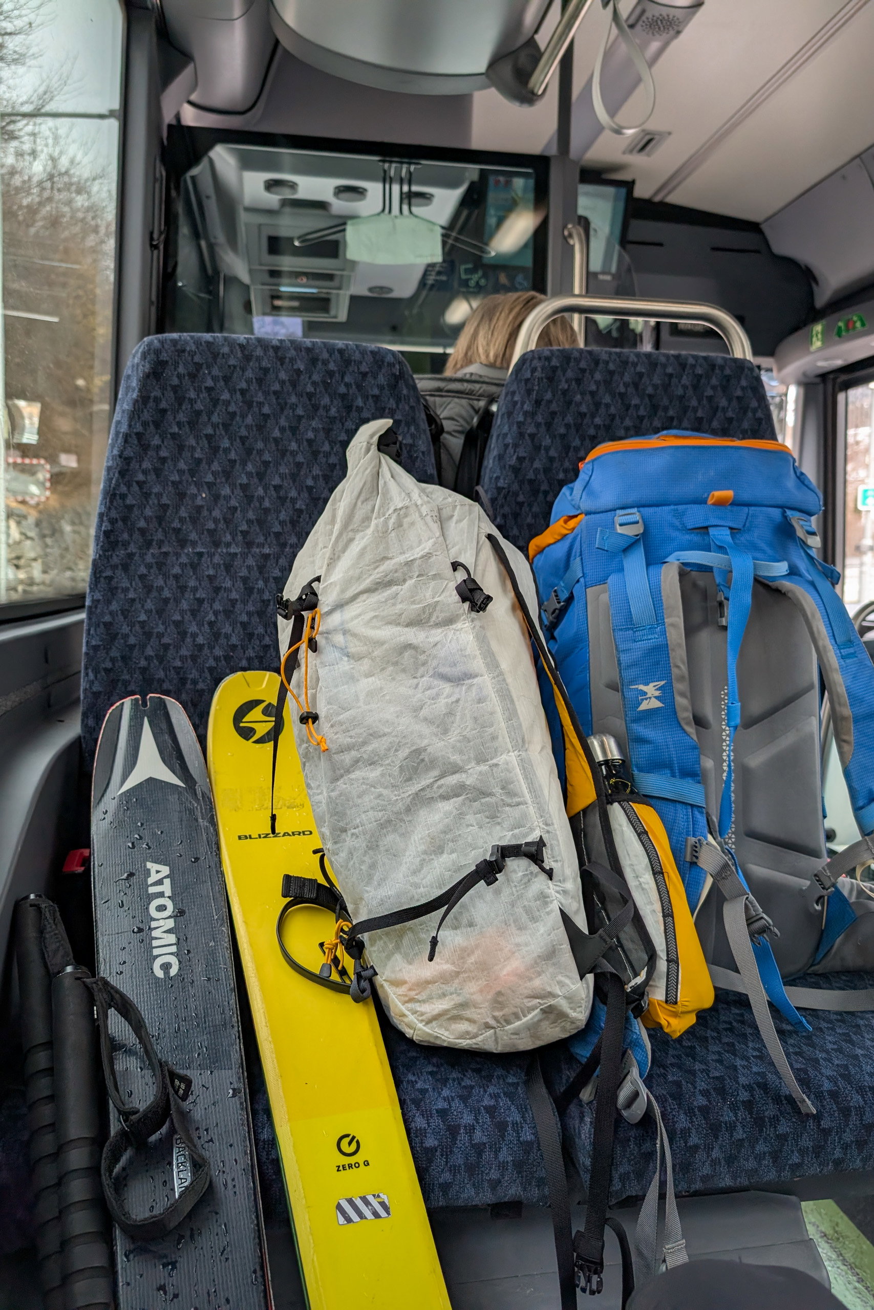 Einkehr auf der Hütte, gemütliche Heimreise. Fotos: Simon Widy