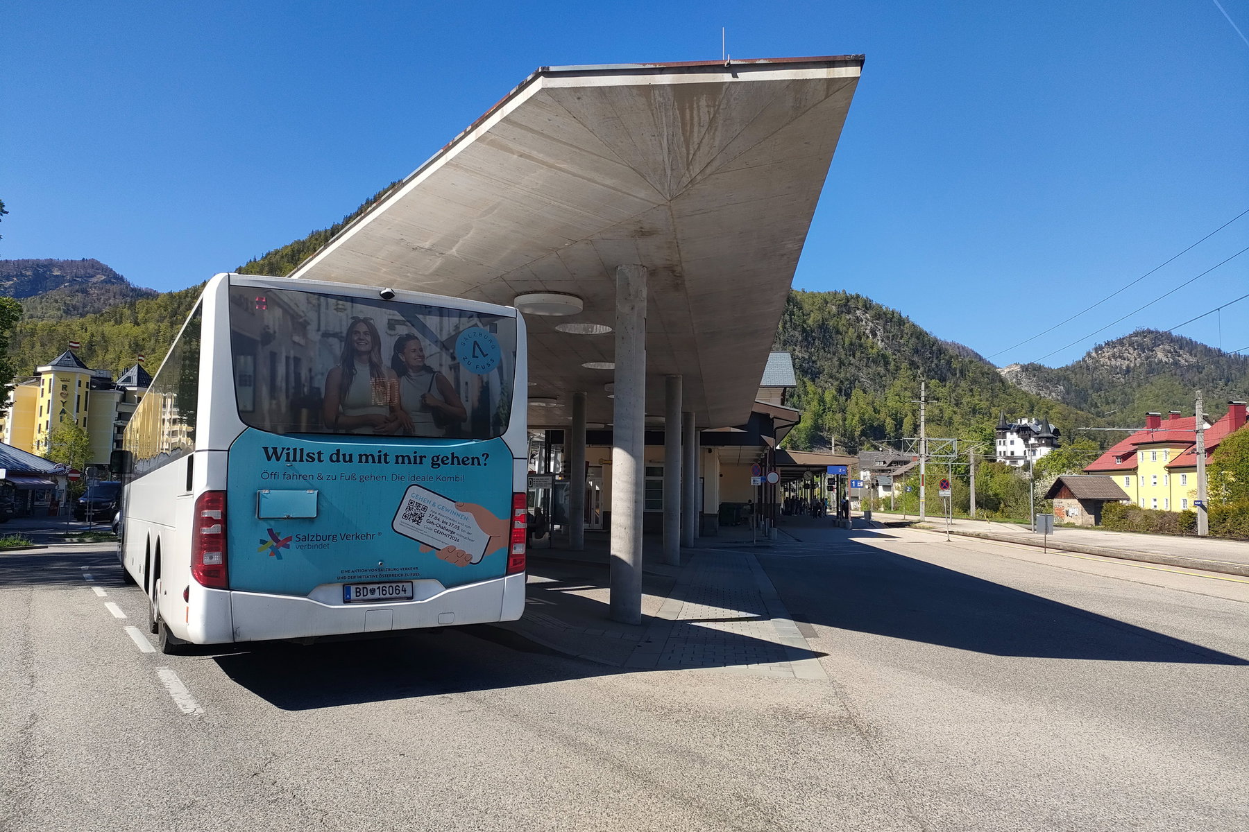 Mit Bus und Zug geht es über Bad Ischl wieder retour. Fotos: Manfred Hinteregger