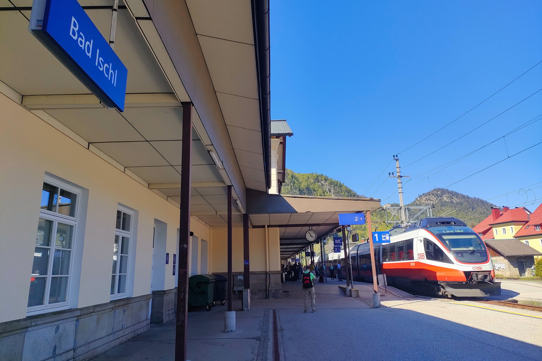 Mit Bus und Zug geht es über Bad Ischl wieder retour. Fotos: Manfred Hinteregger